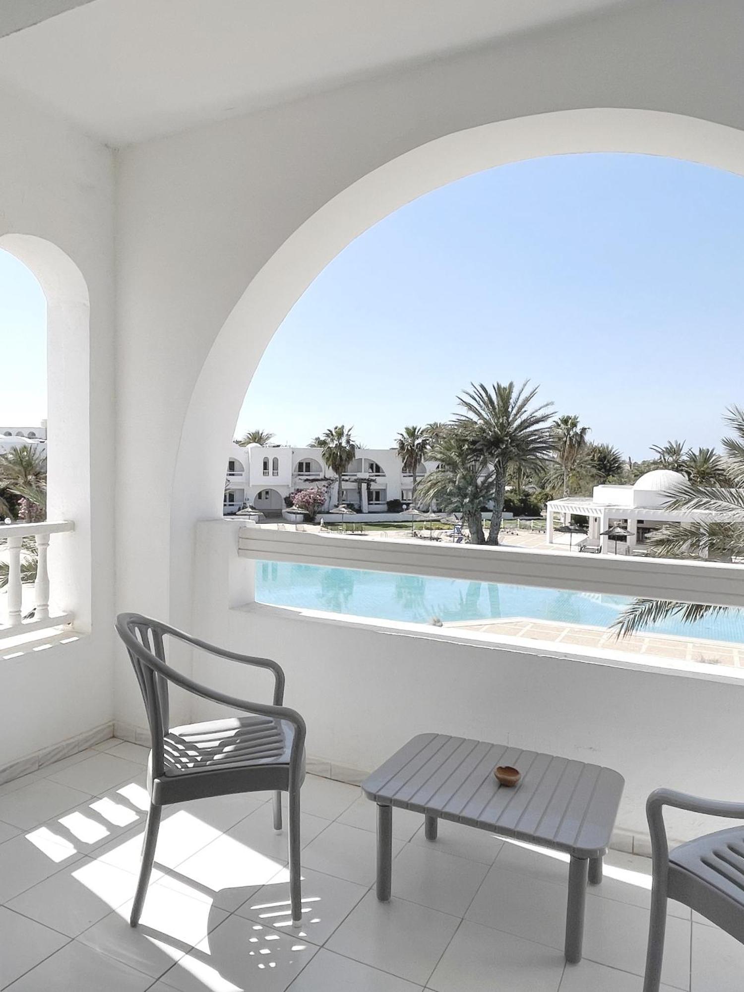 Hotel Bougainvillier Djerba Taguermess Exterior foto